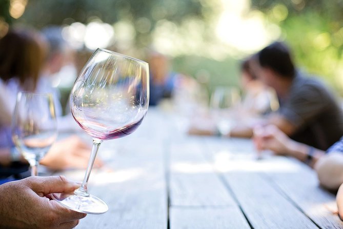 1 Day Exclusively Private Tour Of Phillip Island & The Penguin Parade - Wineries on a wildlife day: Purple Hen and Phillip Island Winery