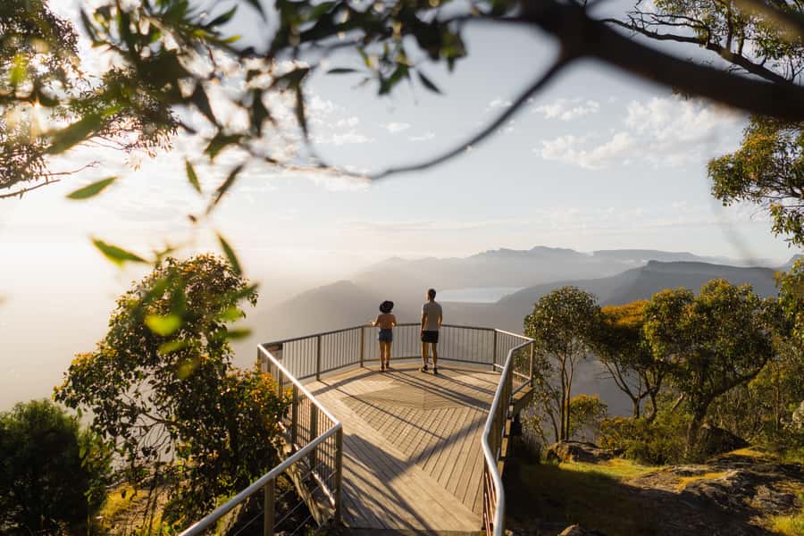 From Melbourne: Grampians National Park & Kangaroos - Jaws of Death and The Balconies bush walk: the payoff hike