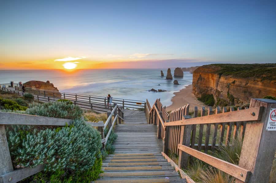 From Melbourne: Reverse Great Ocean Road Day Trip with Lunch - Great Otways rainforest walk: tall trees, guided pacing, real shade