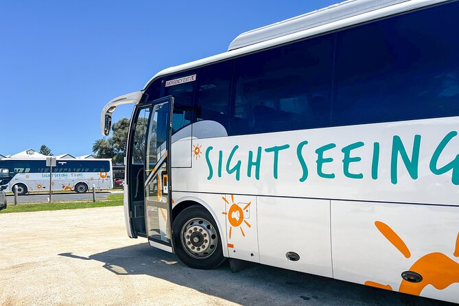 Full-Day Great Ocean Road and 12 Apostles Tour - Loch Ard Gorge: the story in the rocks