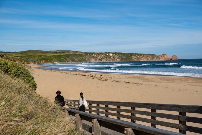 Full-Day Phillip Island Tour with Kangaroo, Koala and Penguin Parade - Cowes: where you can recharge and grab food