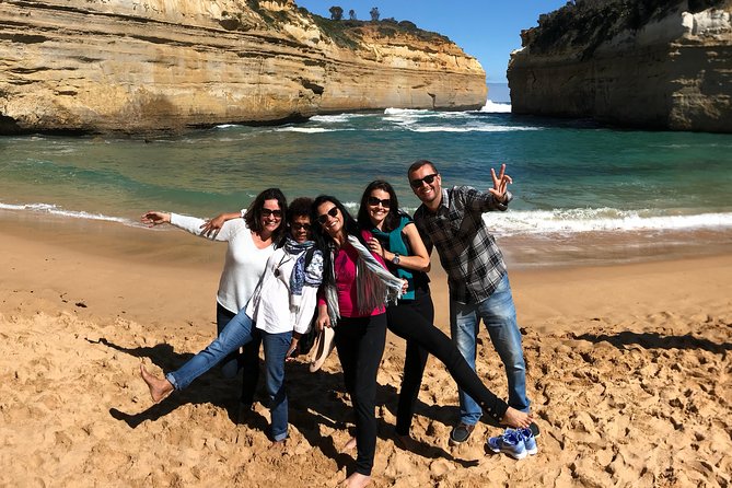 Great Ocean Road Reverse Itinerary PREMIUM Tour - Max 11 Guests - Stop-by-stop: Winchelsea coffee, then the Twelve Apostles early