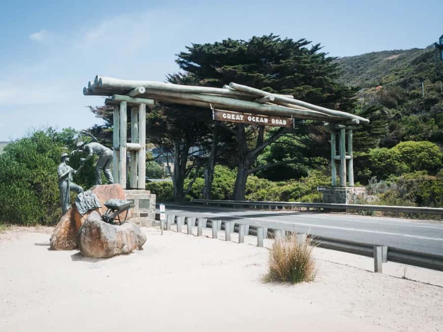 Great Ocean Road Tour PRIVATE LUXURY-FREE entry,hotel pickup - Great Otway National Park and Mait’s Rest: rainforest walking with real payoff