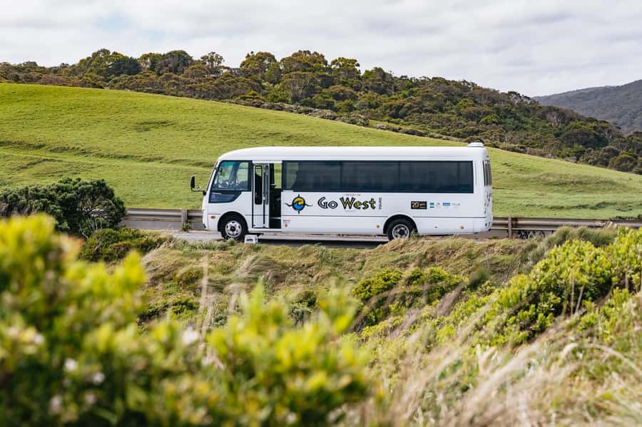 Great Ocean Road Tour w/ Deluxe Minibus & Top-Rated Guide - Entering the Great Ocean Road in a small-group minibus