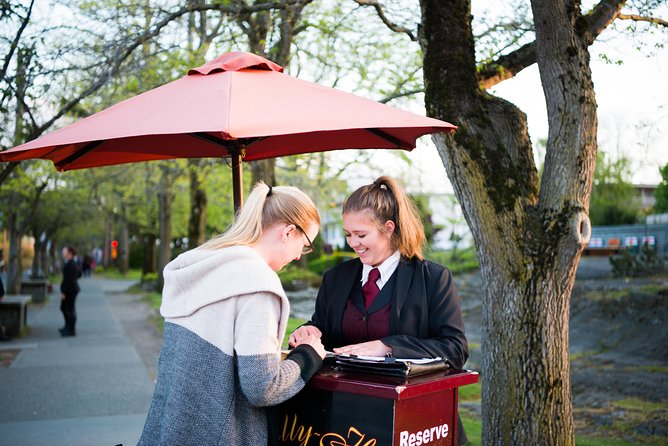 Heritage Horse-Drawn Carriage Experience in Victoria - Practical tips: timing, photos, and choosing the right moment