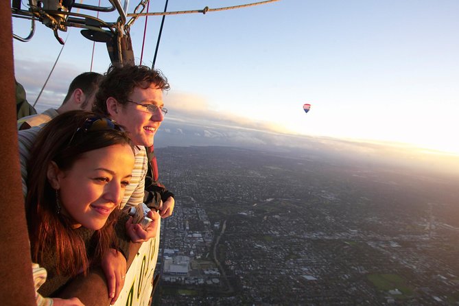 Hot Air Balloon Flights over Melbourne City (optional breakfast) - Photos and videos from a balloon: what works best