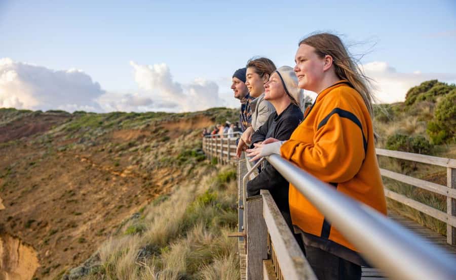 Melbourne: 12 Apostles Sunset Tour - Less Crowds - Melbourne Pickup to Eastern View Memorial Arch: Getting Into the Right Headspace