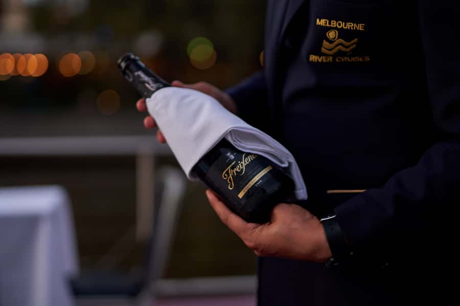 Melbourne: 4-Course Dinner Cruise with Drinks - Key things I’d watch for before booking