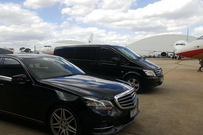 Melbourne Airport Arrival Or Departure Luxury Car Transfers - What It Feels Like to Be Met at the Airport (Even When Flights Run Late)