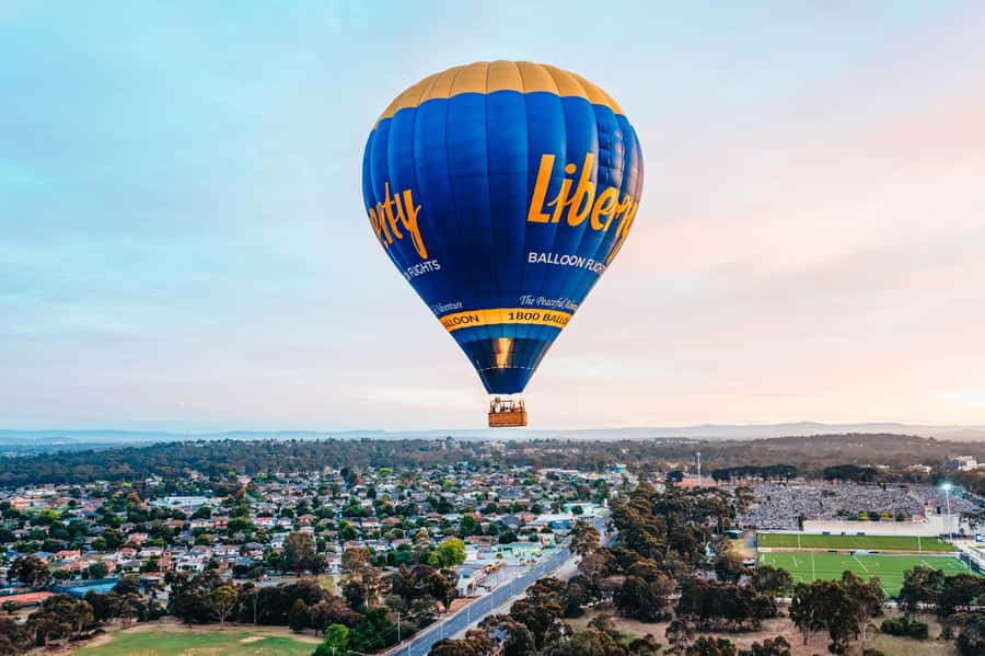 Melbourne: Balloon Flight at Sunrise - The Return to Central Melbourne: Gear Put Away and Back to Your Day