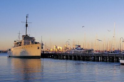 Melbourne: City and Williamstown Ferry Cruise - Getting on at Southgate: the easiest way to not waste your cruise minutes