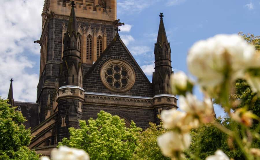 Melbourne: City Highlights Group Tour by Bus - Shrine of Remembrance: more than a stop, it’s a viewpoint