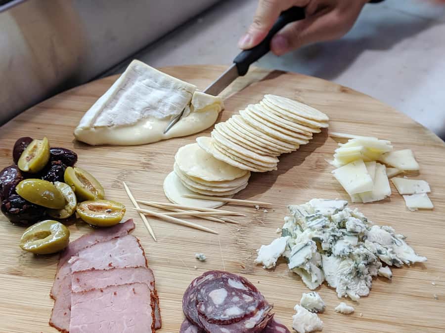 Melbourne Flavors: Queen Victoria Market Food Tour - Queen Victoria Market before the rush: why the timing matters