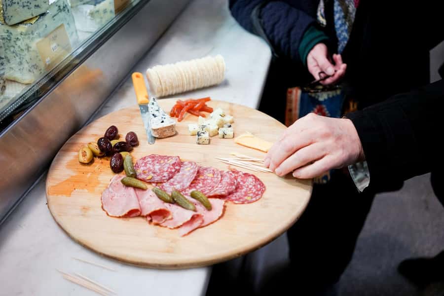 Melbourne Flavors: Queen Victoria Market Food Tour - Your guide makes the difference: interactive storytelling with real people