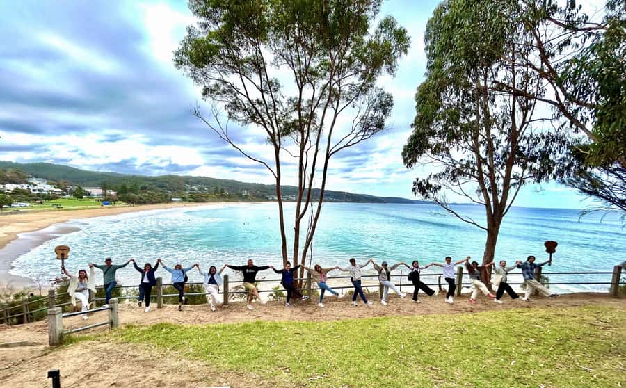 Melbourne Great Ocean Road Benz SmallGroup&LuxCoach BigGroup - Split Point Lighthouse and Eastern View: history with your camera ready