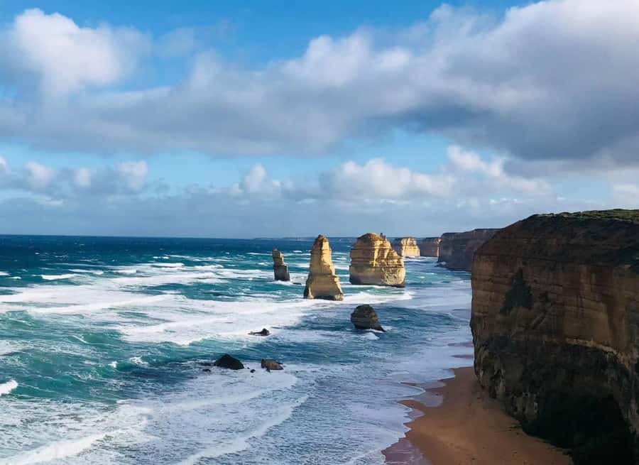Melbourne: Great Ocean Road Max Highlights & London Bridge - The Twelve Apostles: how to enjoy 50 minutes at the icon