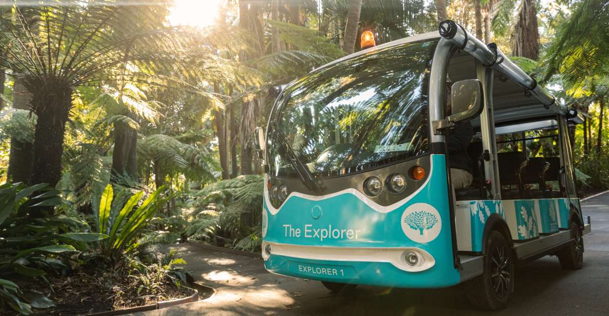 Melbourne: Melbourne Gardens Explorer Minibus Tour - Entering Melbourne Gardens by minibus: why this works