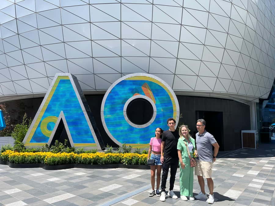 Melbourne Park Tennis Sporting Experience - Federation Square to Melbourne Park: the sport-forward warm-up