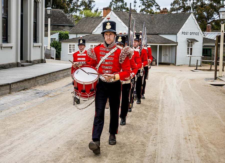 Melbourne: Sovereign Hill 'A Touch of Gold' Ballarat Tour - Getting From Melbourne: Pickup Points and a Real-Time Schedule