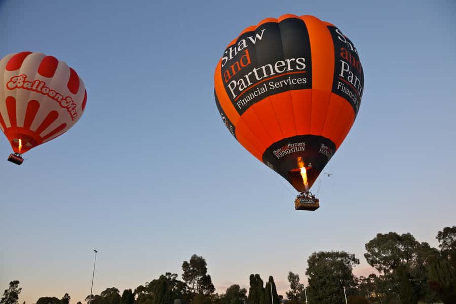 Melbourne: Sunrise Hot Air Balloon Experience - Getting there smoothly: pickup, meeting point, and the pre-flight flow
