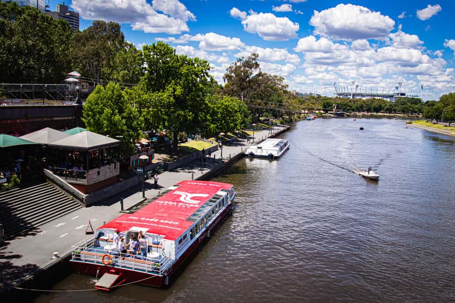 Melbourne: Yarra River Sightseeing Cruise - Federation Wharf to the first views: where this cruise starts