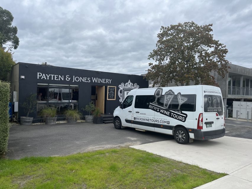 Melbourne: Yarra Valley Food, Wine, Chocolate & Gin Tour - Wildlife, Towns, and the Guide Factor That Makes or Breaks the Day