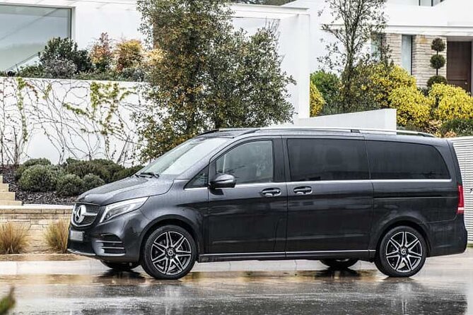 Private Arrival Transfer: Melbourne Airports to Hotel - Late-Night Arrivals and the 12:00am to 4:00am Fee