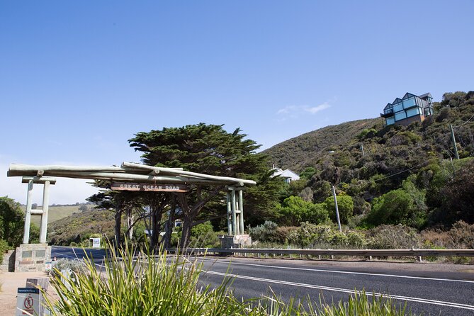 Private Great Ocean Road - The Ultimate Aussie Adventure - Wine tastings and cellar-door time: why it fits this route