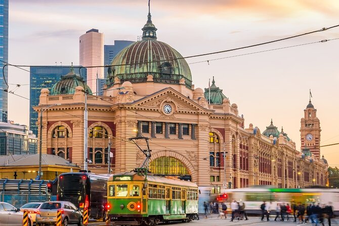 Private Melbourne Tour with a Local: Custom Highlights & Gems - The First Stop: Melbourne Through Local Storytelling