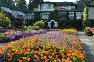 The Butchart Gardens Express Shuttle from Downtown Victoria - Meeting at 721 Government St: finding the right kiosk fast