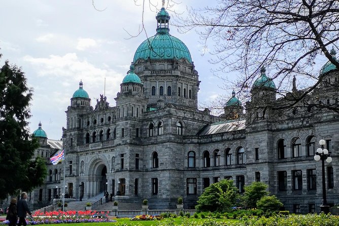 Two-Hour Luxury City Tour of Victoria - Carr House and Emily Carr: Exterior Views, Strong Storytelling