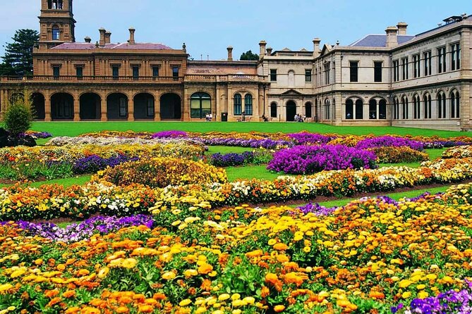 Werribee Zoo & Werribee Mansion Tour - Getting to the day-trip starting line at Federation Square
