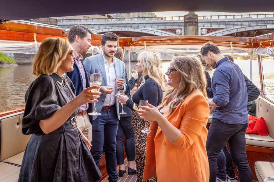 Yarra River: 1.5-Hour Scenic Sunset Public Cruise - Views You’ll Care About: Skyline, Bridges, and River Photo Angles